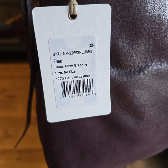 HOBO Plum Leather Hobo Shoulder Bag - Picture 2 of 2